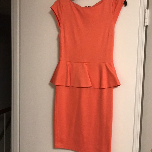 alice and olivia coral dress